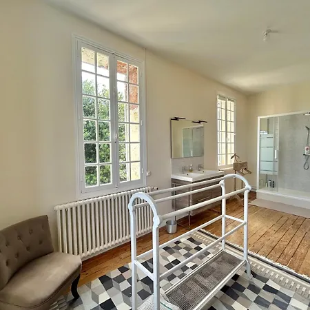Holiday home Chateau De Charme Proche De St Emilion *
